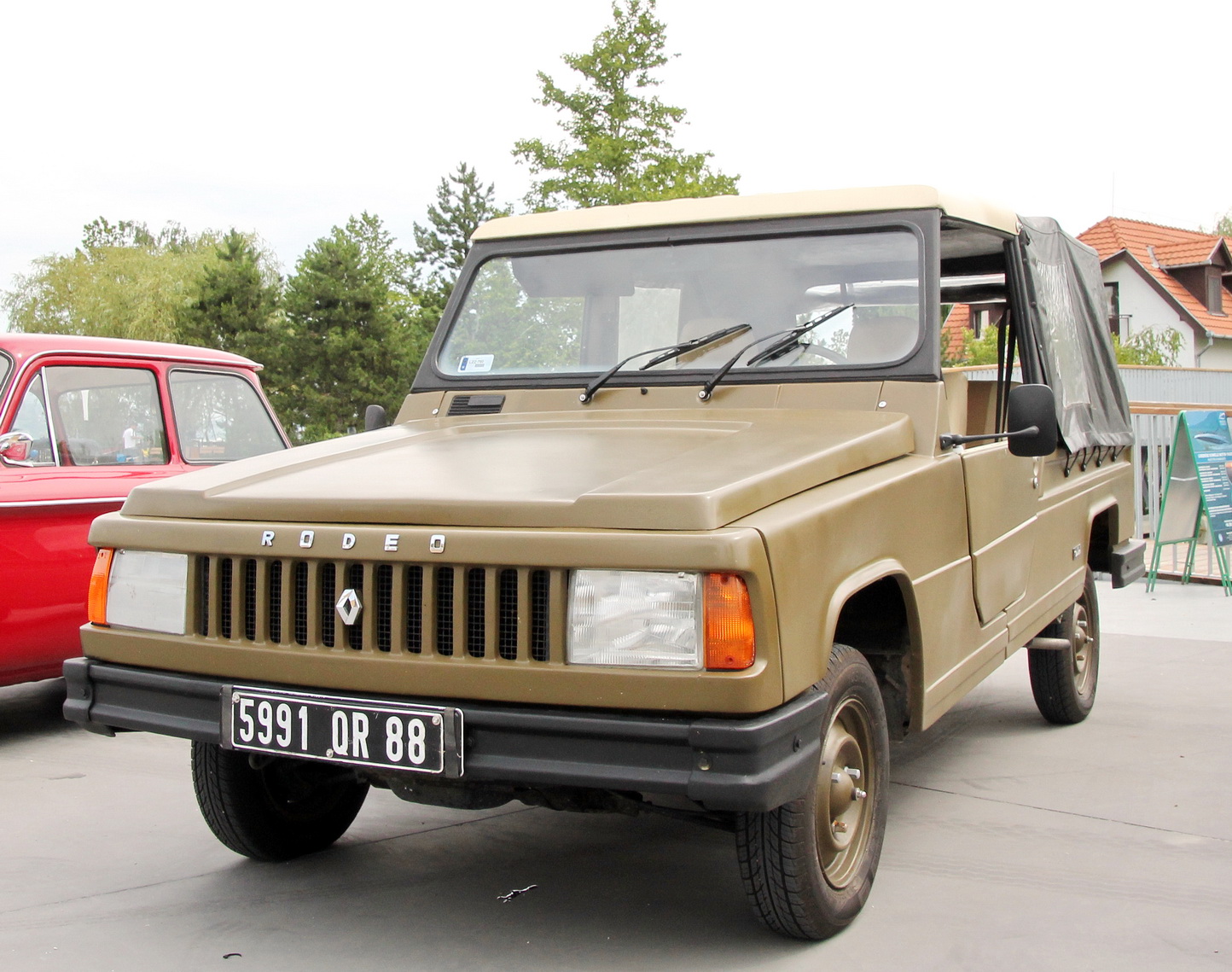 5991 QR 88, Renault Rodéo 