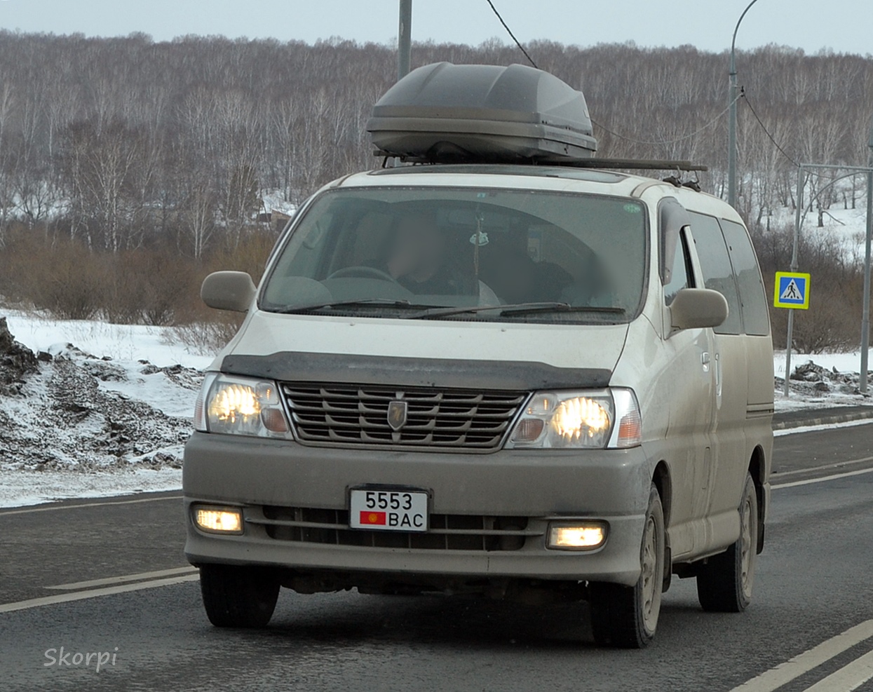 B 5553 AC, Toyota HiAce Grand HiAce (XH10; JP-market), 1999–2002