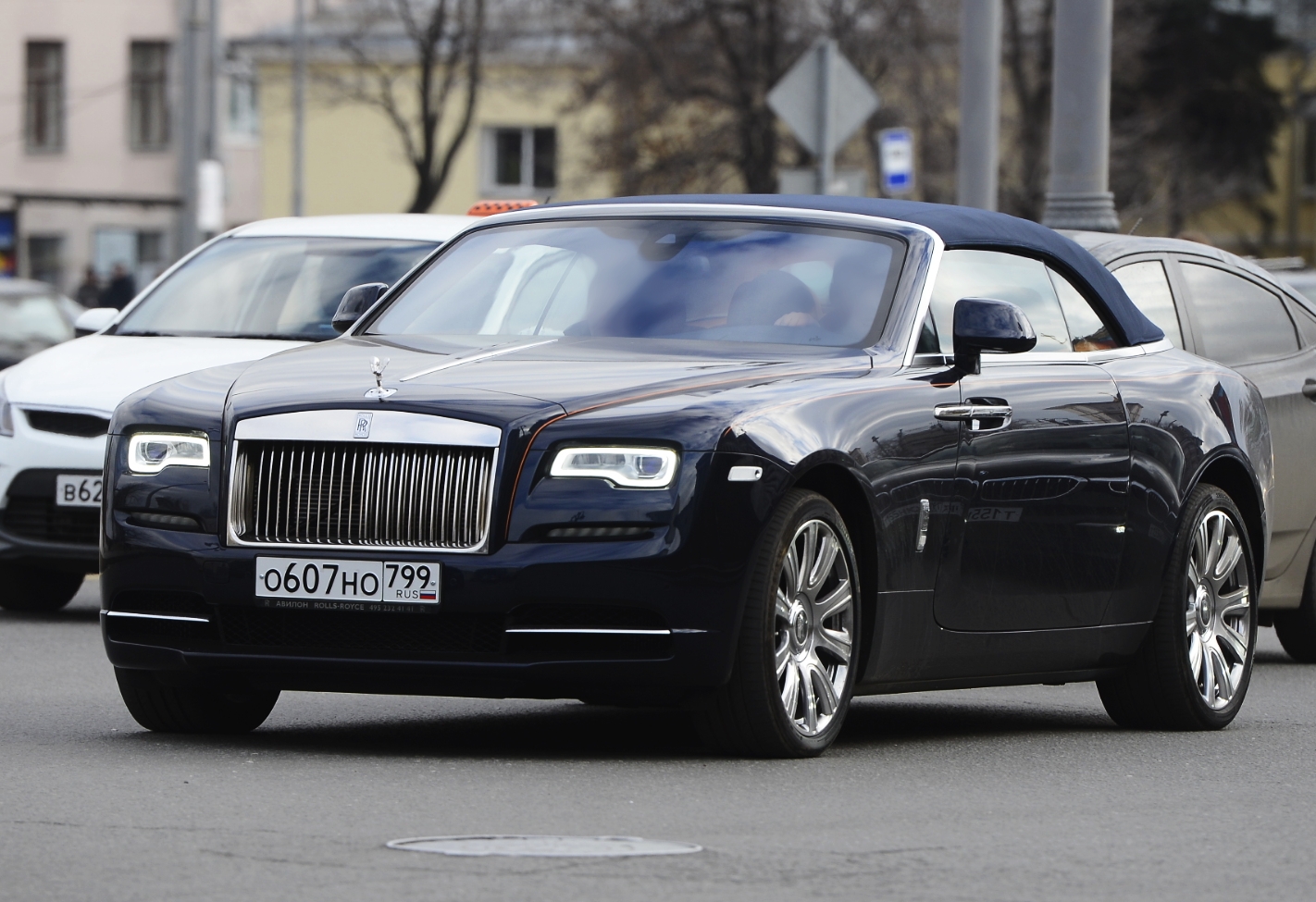 о 607 но 799, Rolls-Royce Dawn 1st gen (RR6), 2015–2023