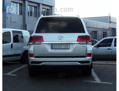 AO 0001 OO, Toyota Land Cruiser