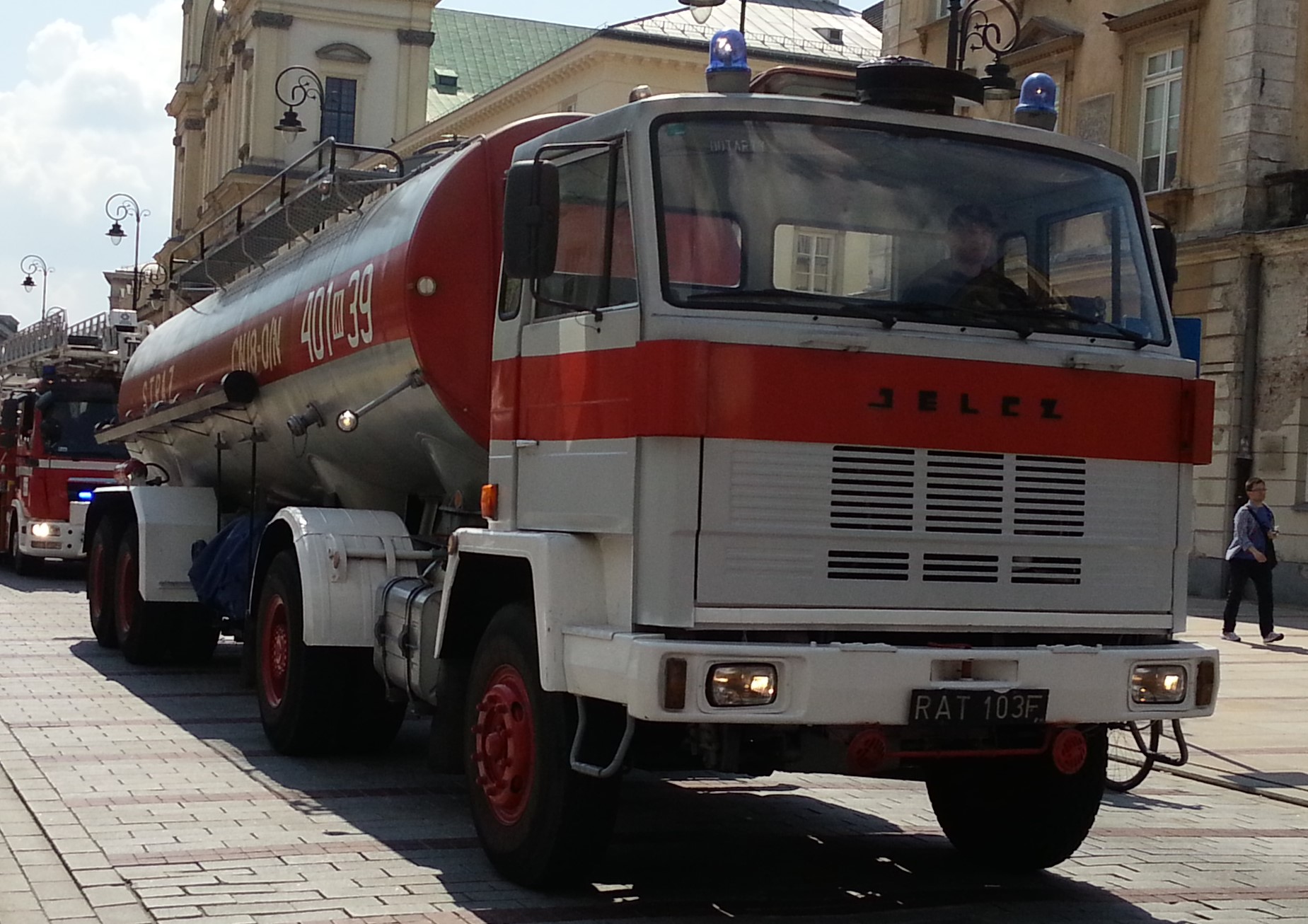RAT 103F, Jelcz 400-Series 