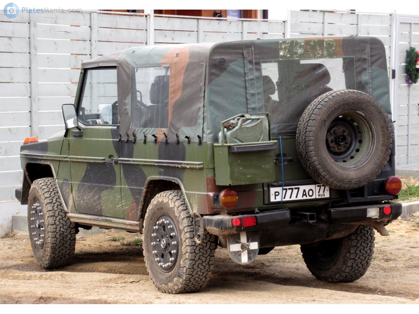 р 777 ао 77, Mercedes-Benz G-Klasse Wolf Open-Roof SUV (W460/W461/W462; Military-spec), 1979–