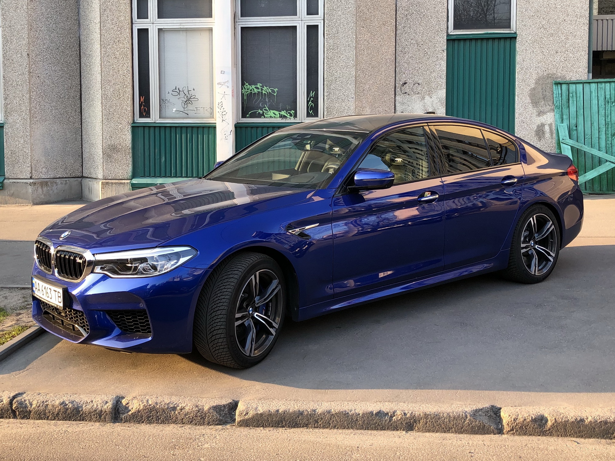 AA 6163 TB, BMW M5 6th gen (F90), 2017–2020