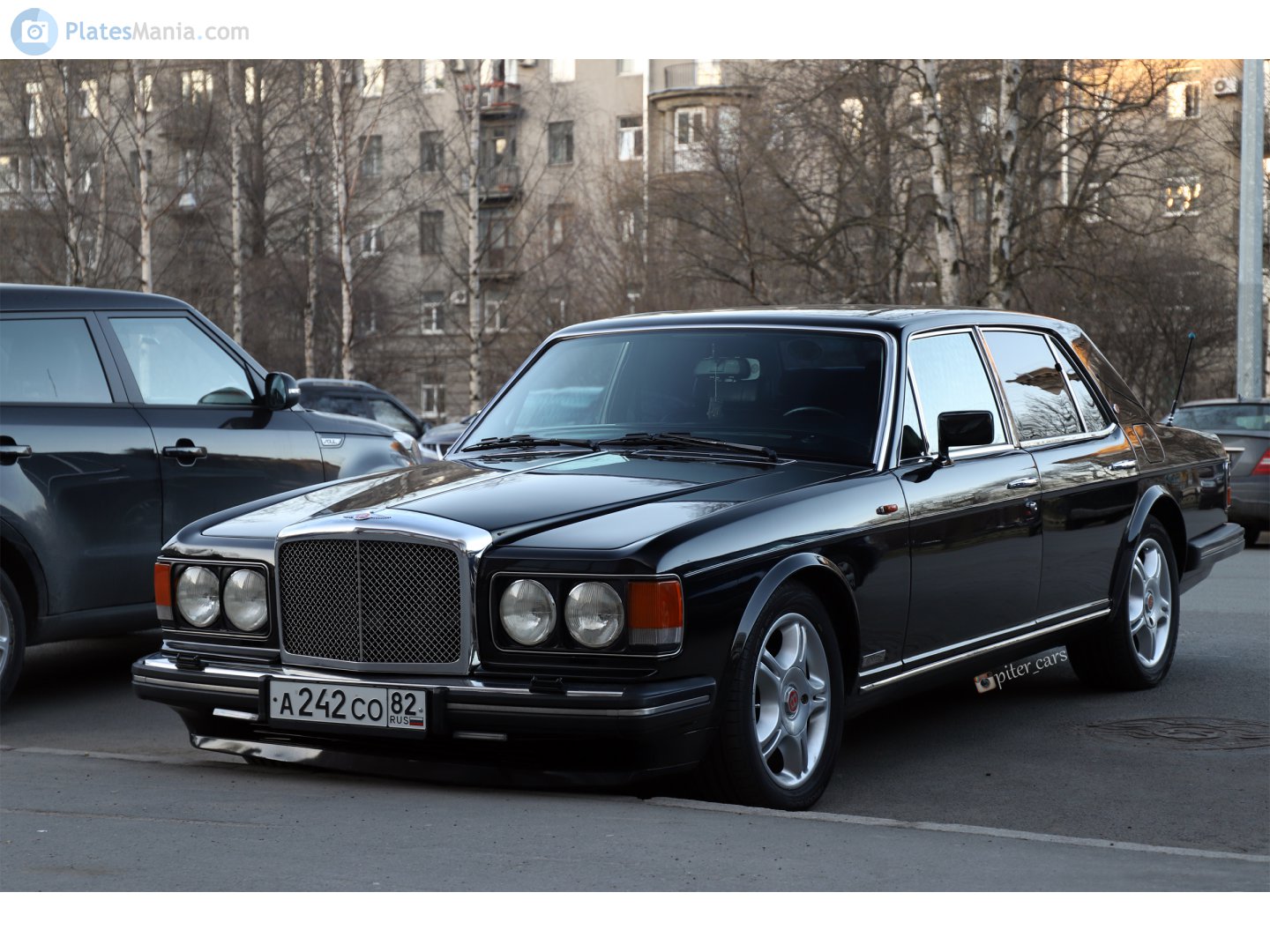 а 242 со 82, Bentley Eight 