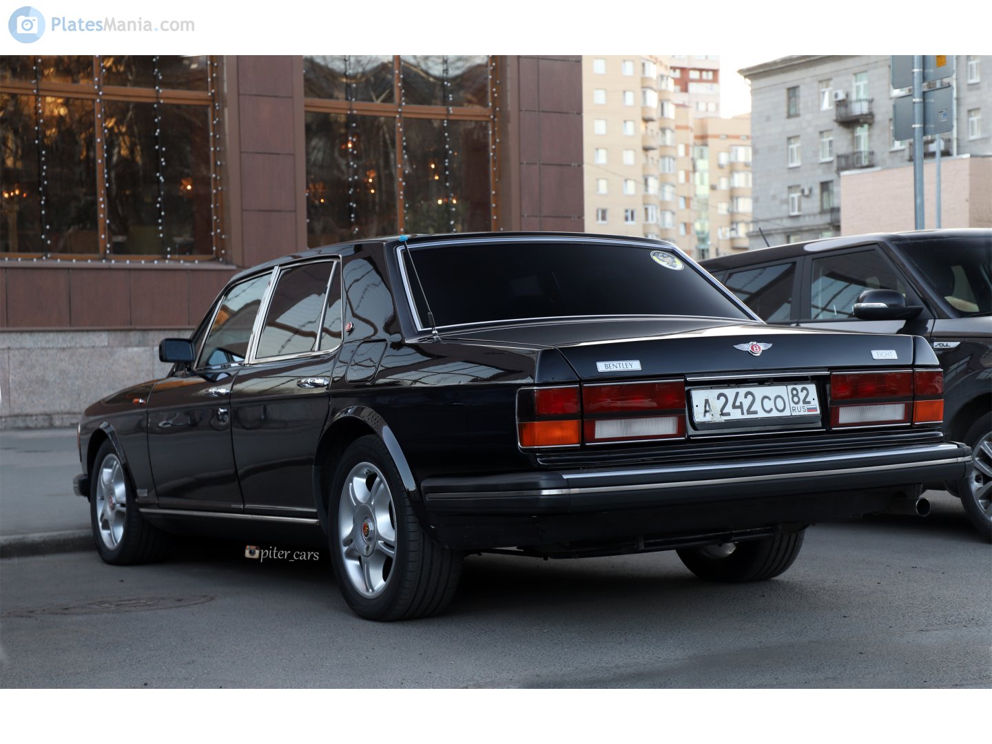 а 242 со 82, Bentley Eight 