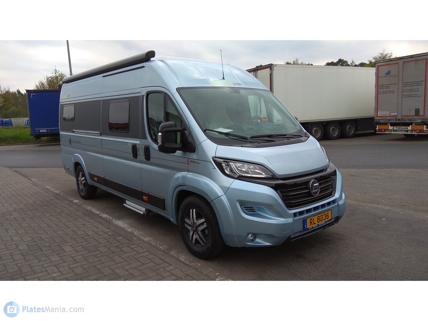 RL 8036, Hymer (Car) Yellowstone 