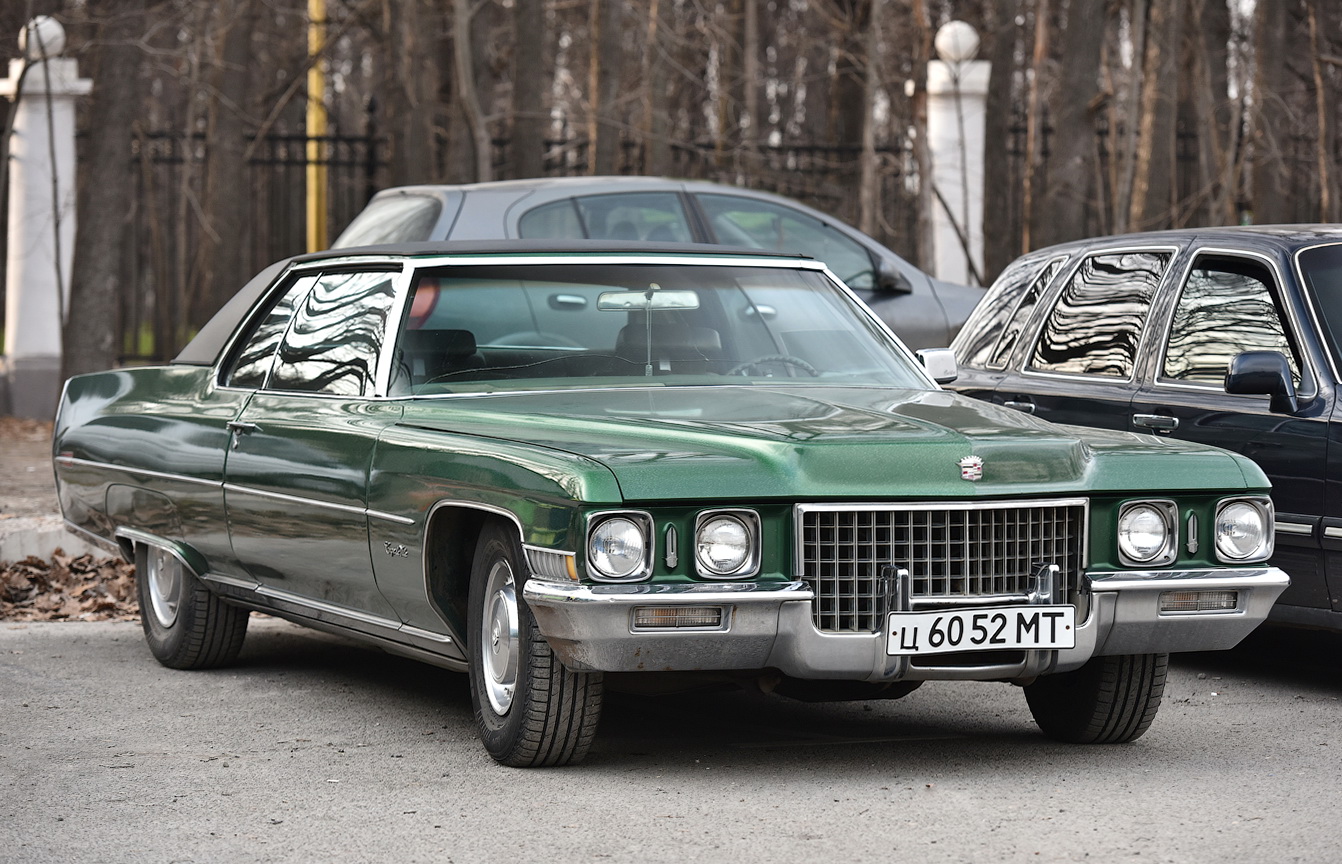 ц 6052 МТ, Cadillac DeVille 