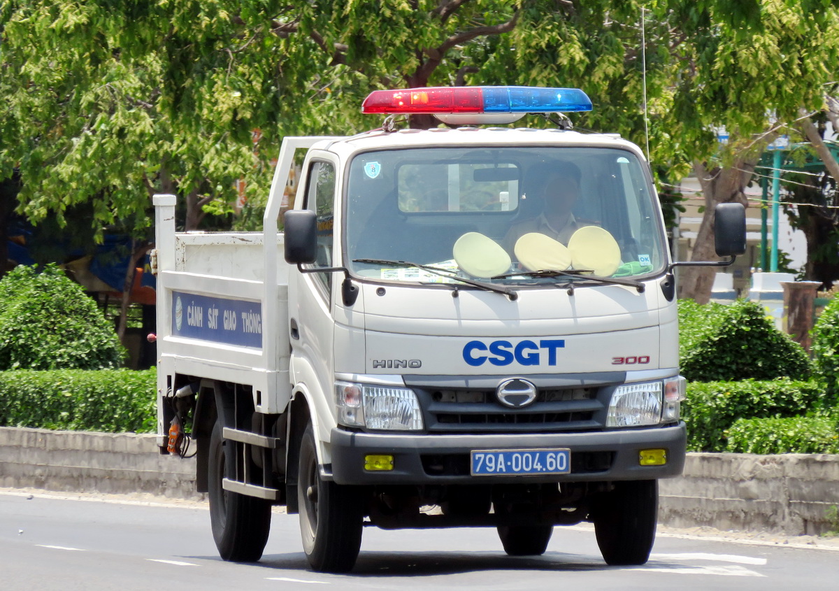 79A-004.60, Hino 300 Series 