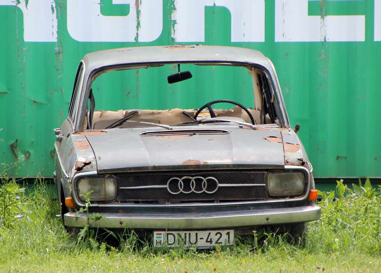 DNU-421, Audi 60 1st gen 4-door Sedan (F103), 1968–1973