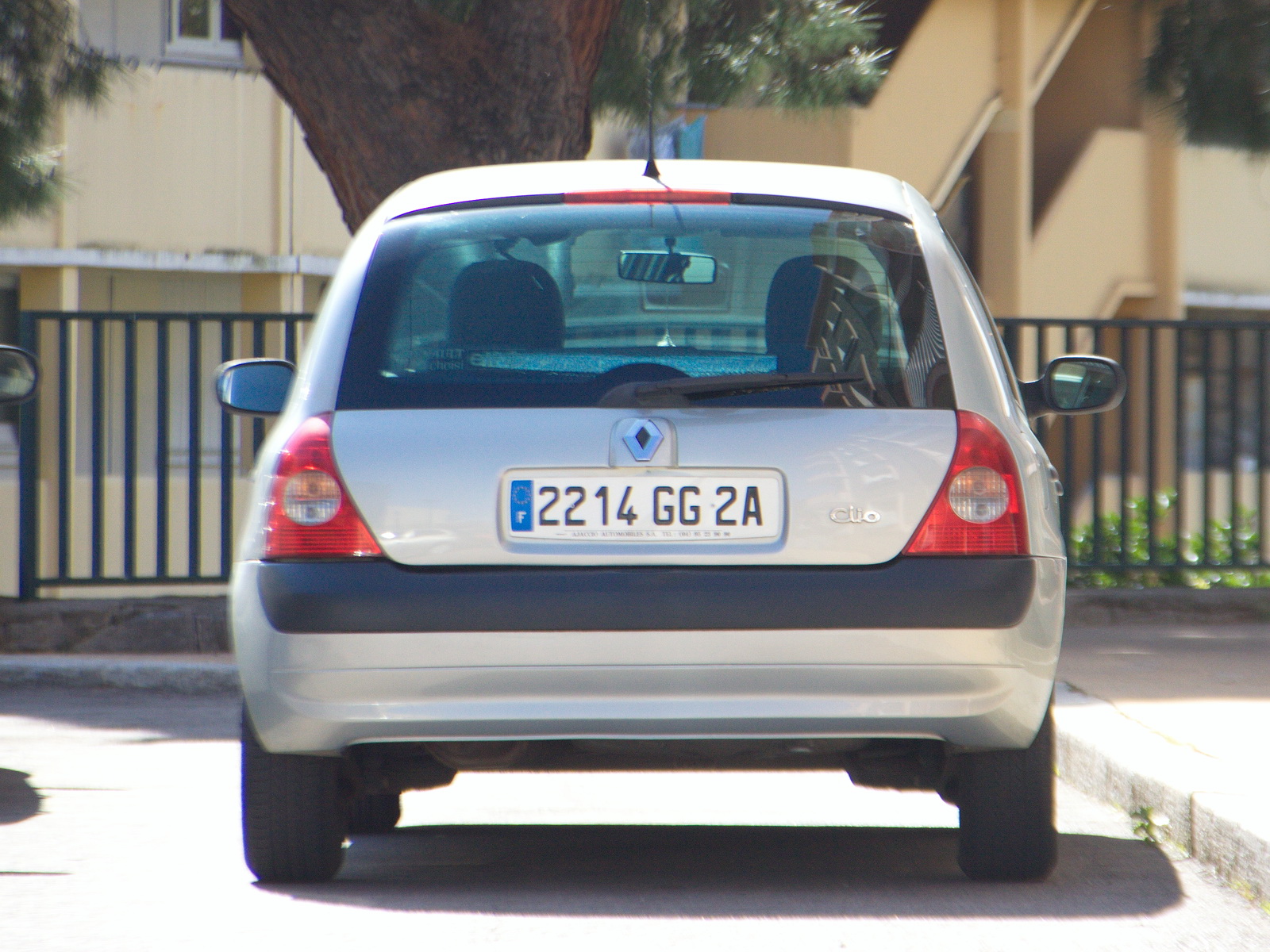 2214 GG 2A, Renault Clio 2nd gen 3-door Hatch (C65), 1st facelift, 2001–2006