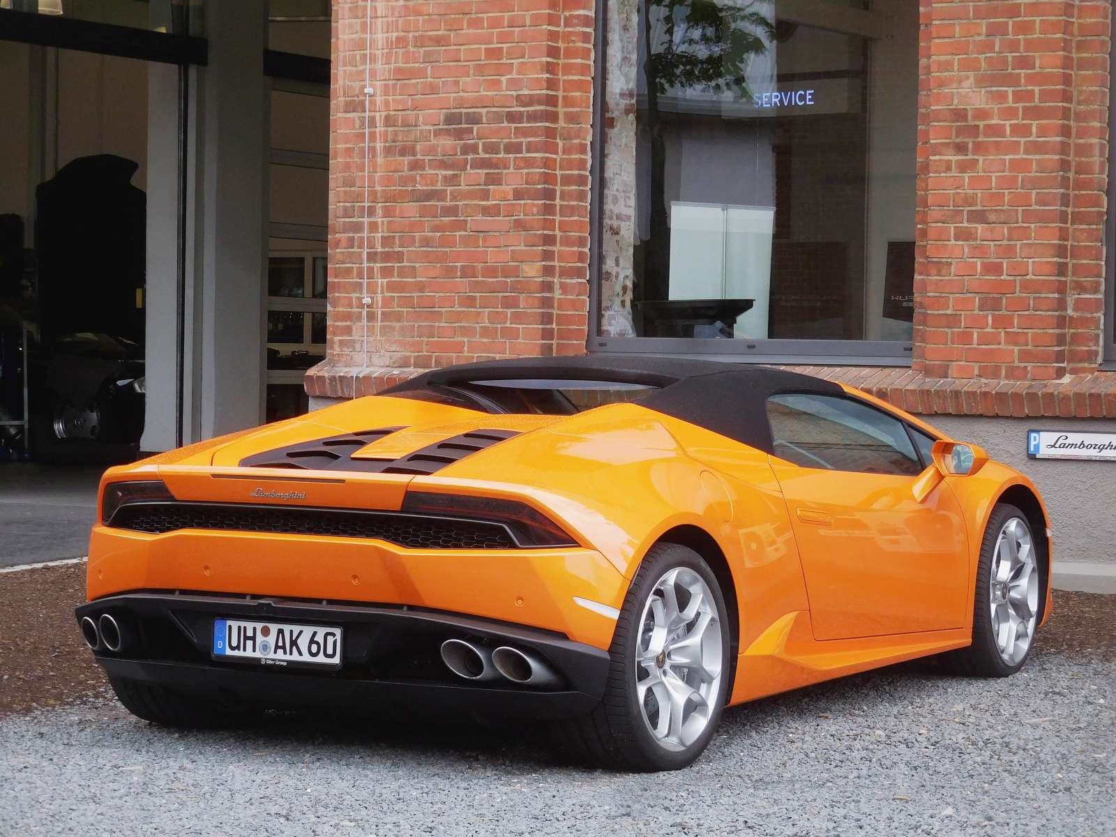 UH AK 60, Lamborghini Huracán LP610-4, 2014–2019