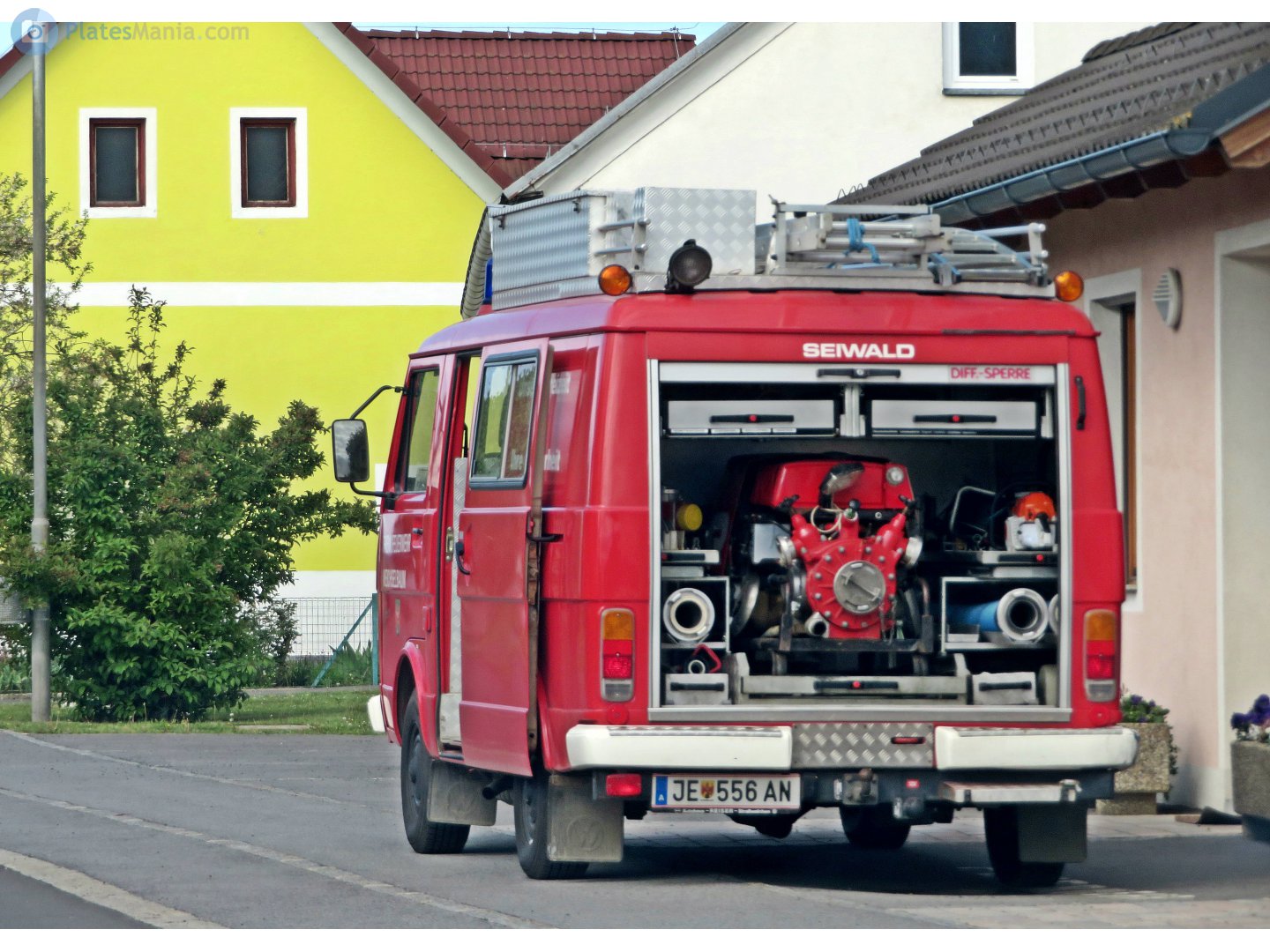 JE 556 AN, Volkswagen LT 1st gen (Typ 28/21), 1975–1996