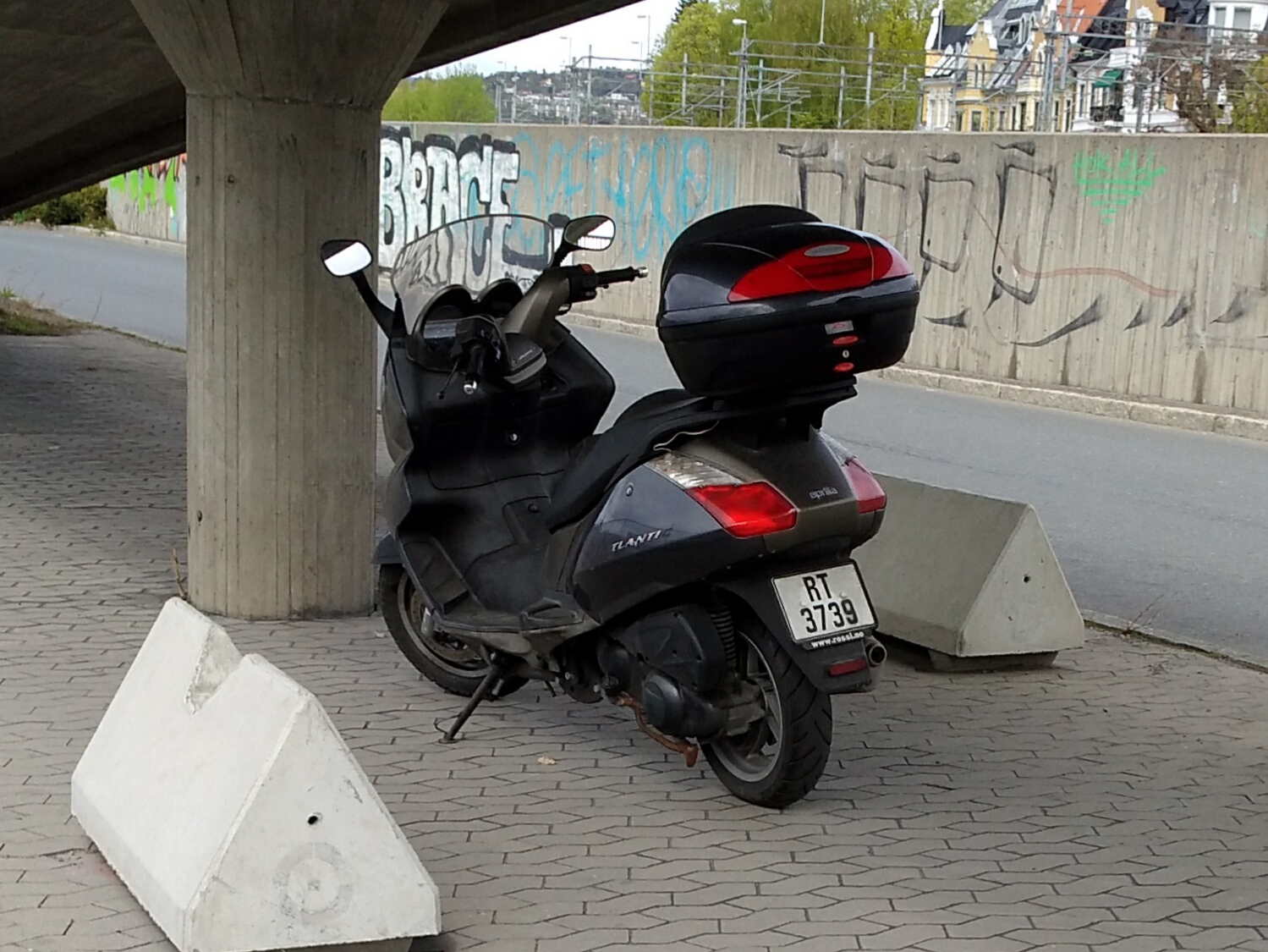 RT 3739, Aprilia Atlantic 