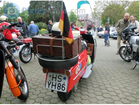 HS YH 86, Heinkel Tourist