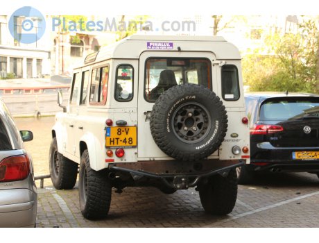 8-VHT-48, Land Rover Defender