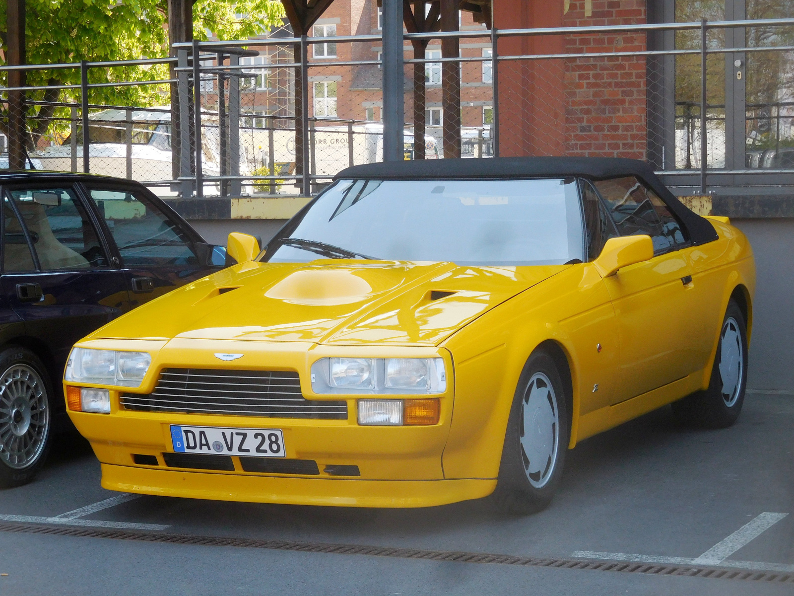 DA VZ 28, Aston Martin V8 Volante Zagato 