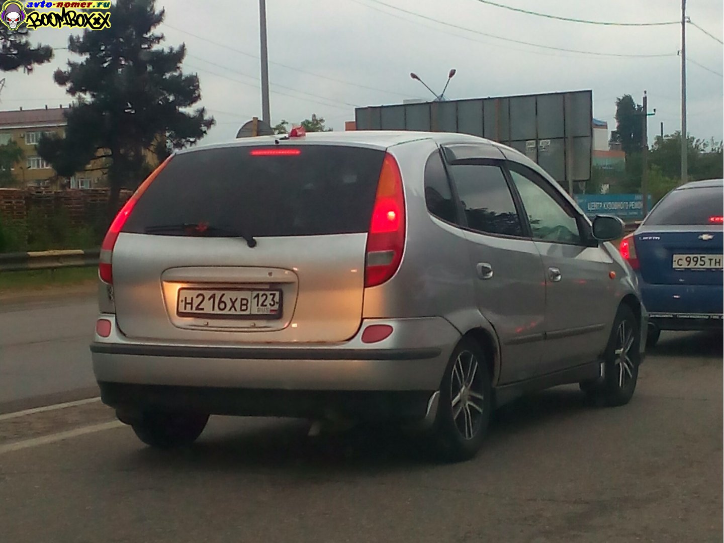 н 216 хв 123, Nissan Tino 1st gen (V10), 1998–2003