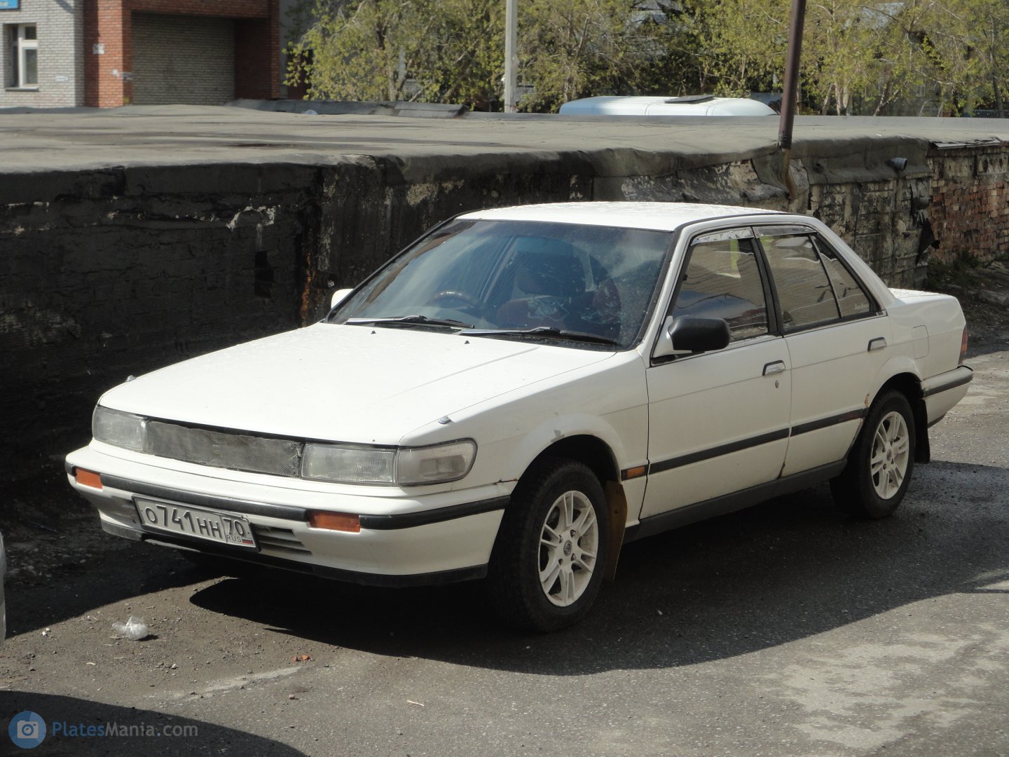 о 741 нн 70, Nissan Bluebird 8th gen Sedan (U12), 1987–1991