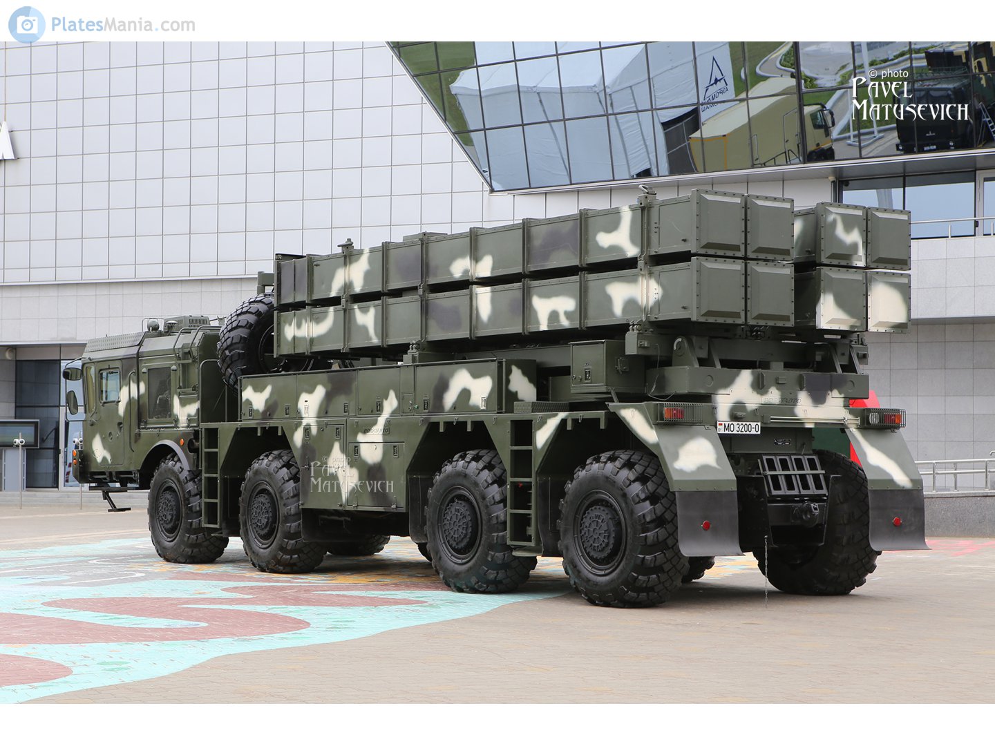 MO 3200-0, MZKT 7930 