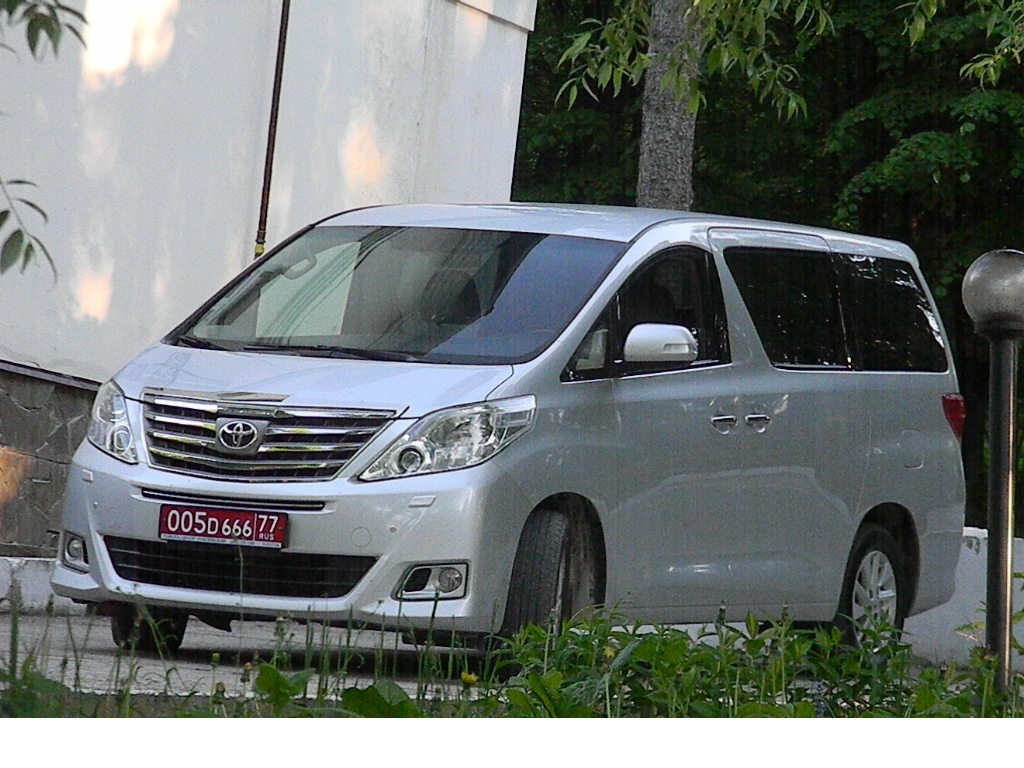 005 D 666 77, Toyota Alphard 2nd gen (AH20), 2008–2015
