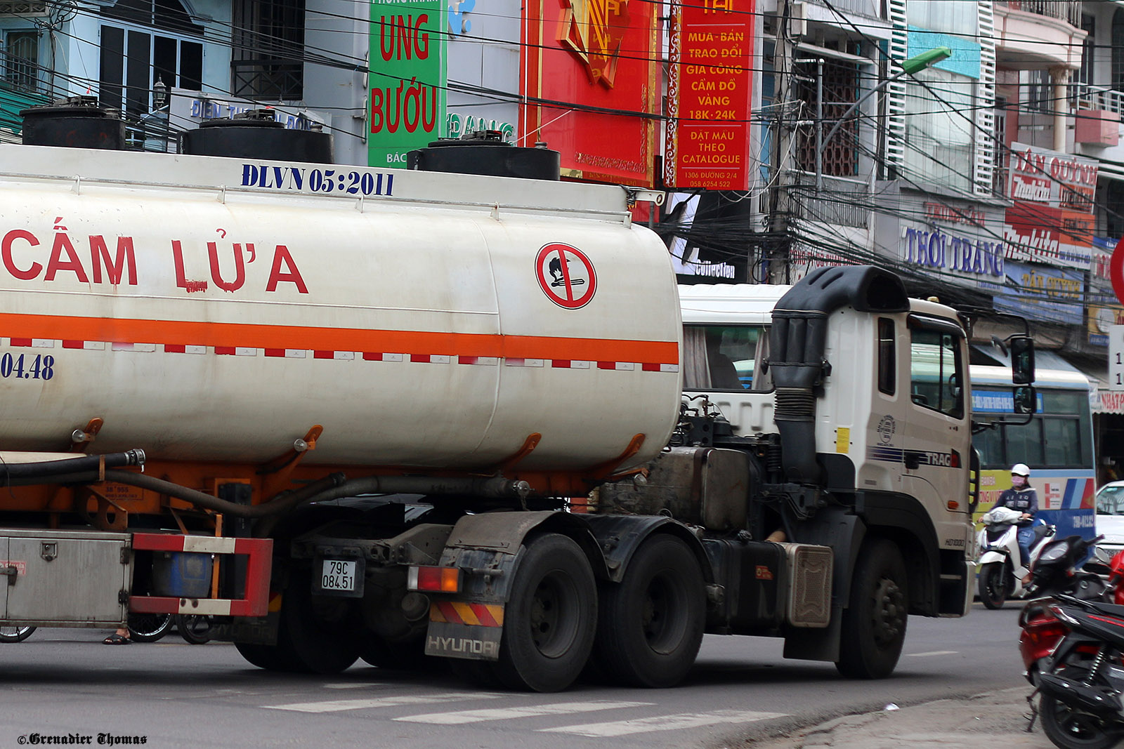 79C-084.51, Hyundai HD700 / HD1000 