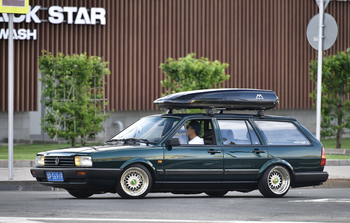 粤P·56919, Volkswagen Santana 1st gen (Quantum) Variant, 1981–1989  (–2012 for CN-market)