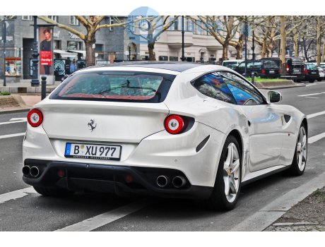 B XU 977, Ferrari FF