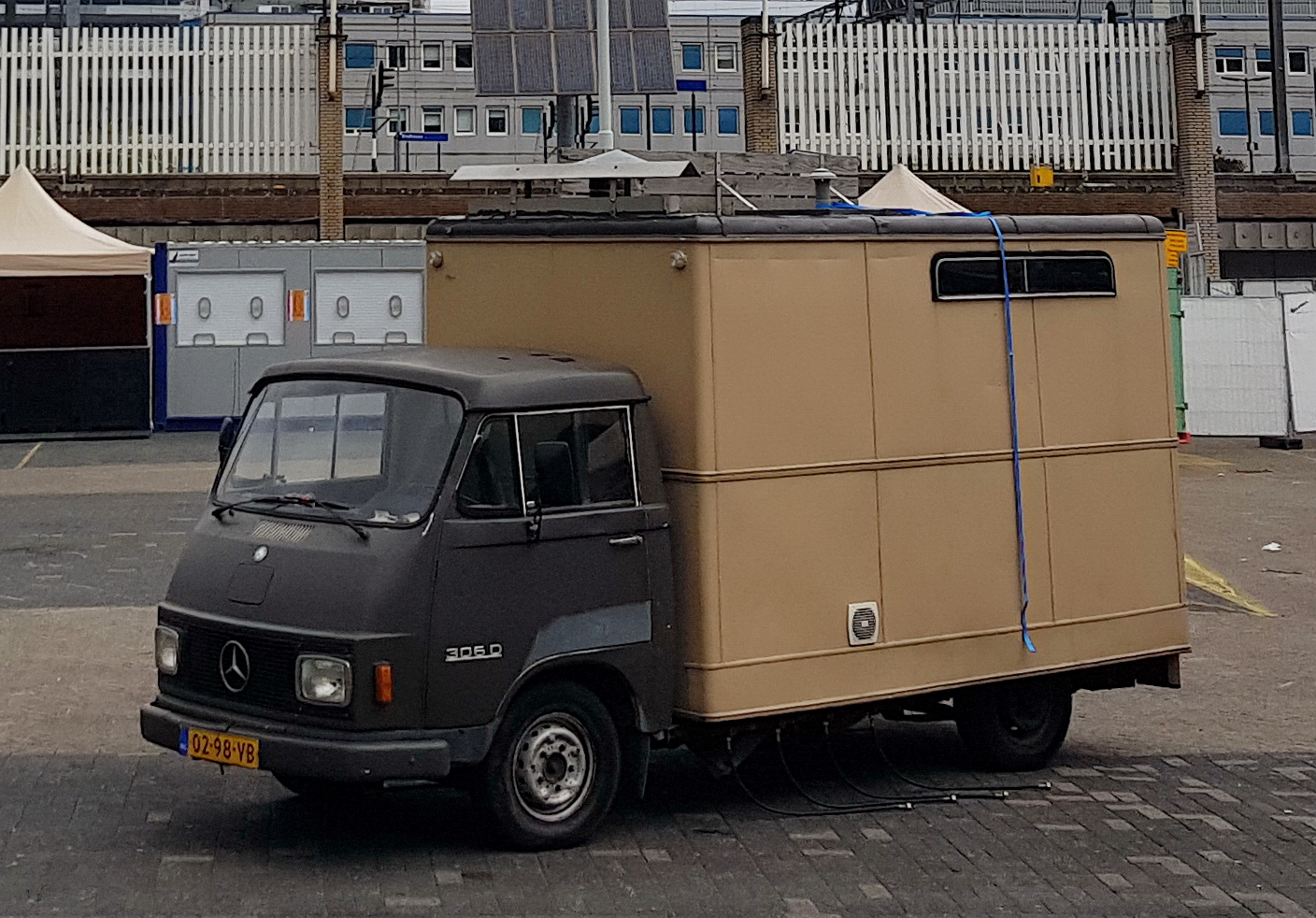 02-98-VB, Mercedes-Benz Harburger Transporter 