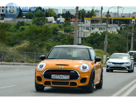 е077рр777, MINI Hatch