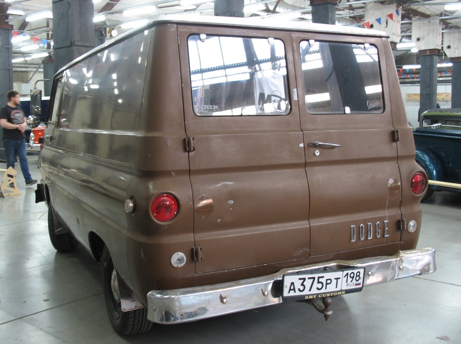 а 375 рт 198, Dodge A100 