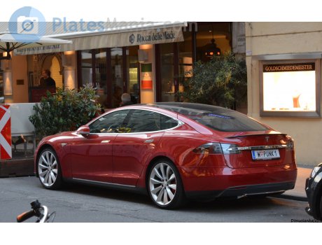 W PUNK 1, Tesla Model S