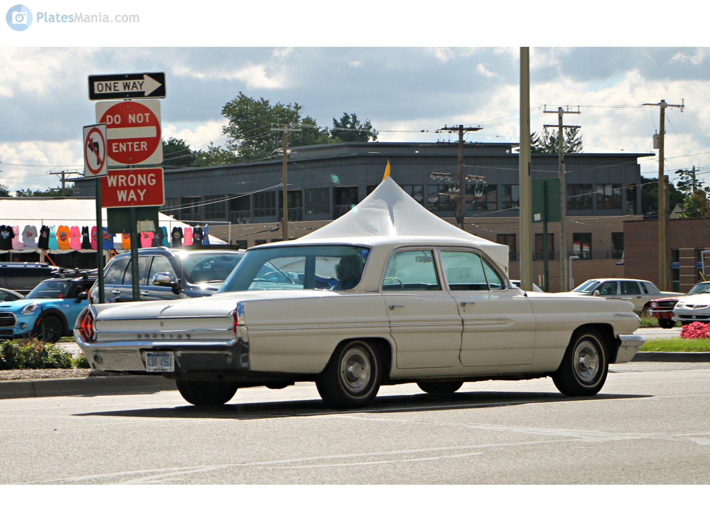 CDR 4961, Pontiac Catalina 2nd gen 1962 4-door Sedan (2369; B-body), 1st facelift, 1961–1962
