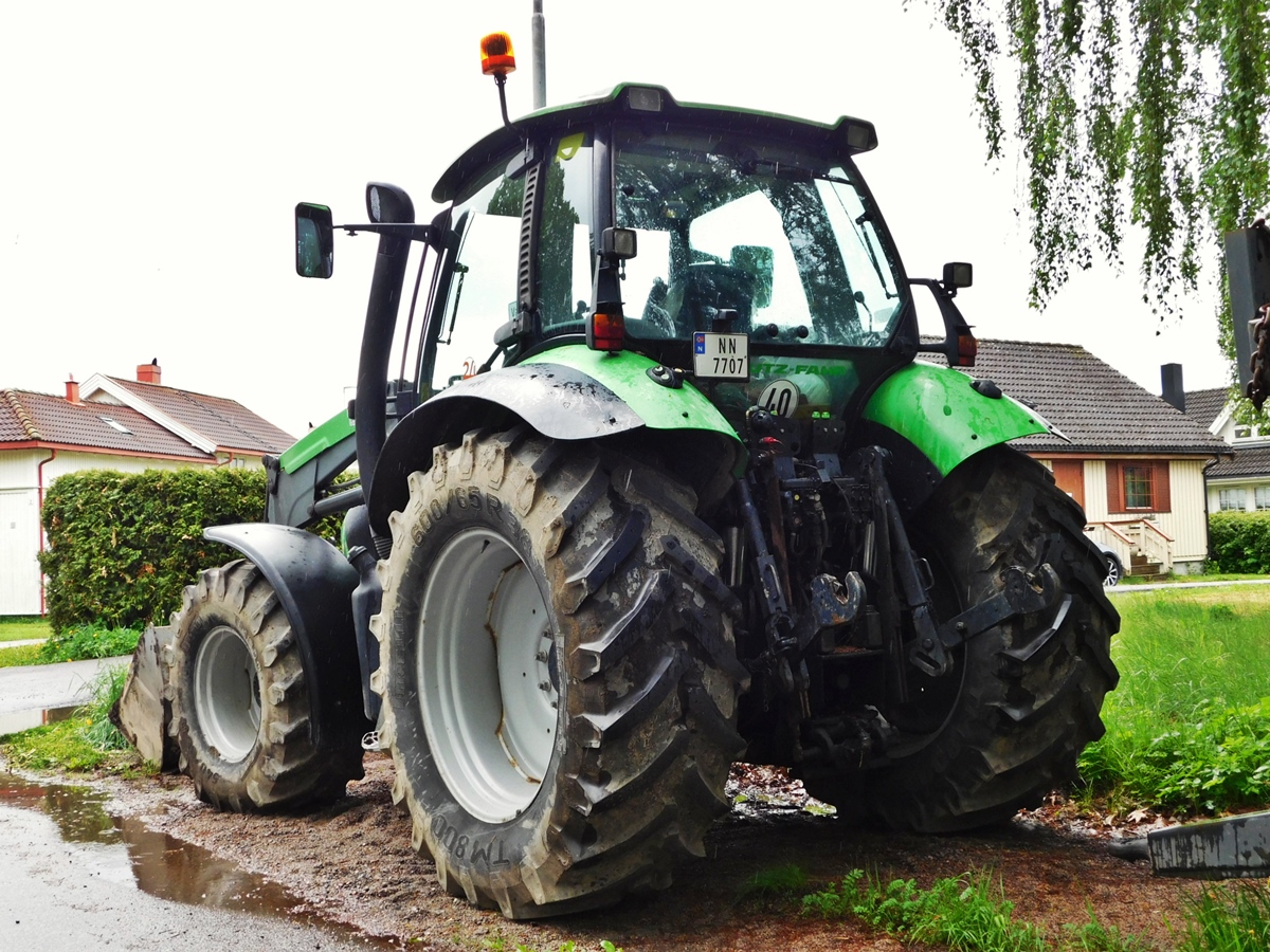 NN 7707, Deutz-Fahr (SAME Deutz-Fahr) Agrotron 