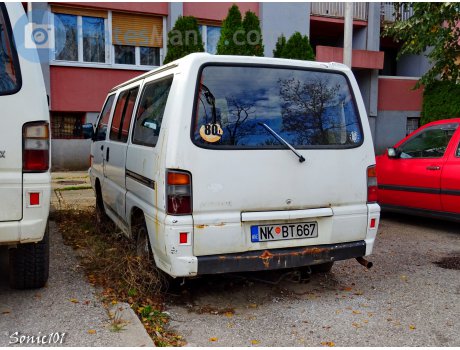 NK BT667, Mitsubishi L300