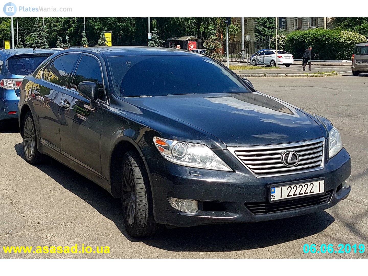25 I22222I, Lexus LS 