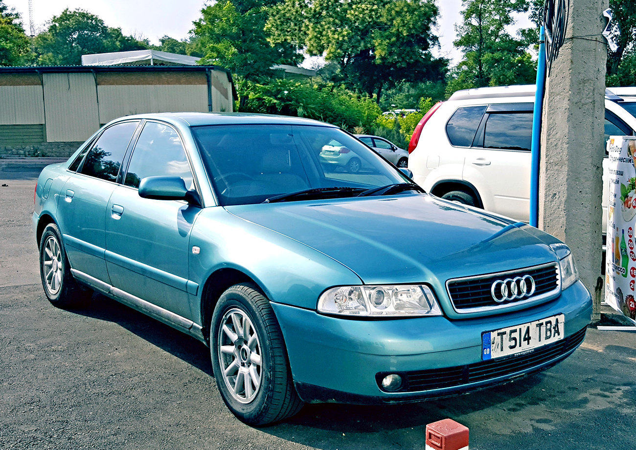 T514TBA, Audi A4 