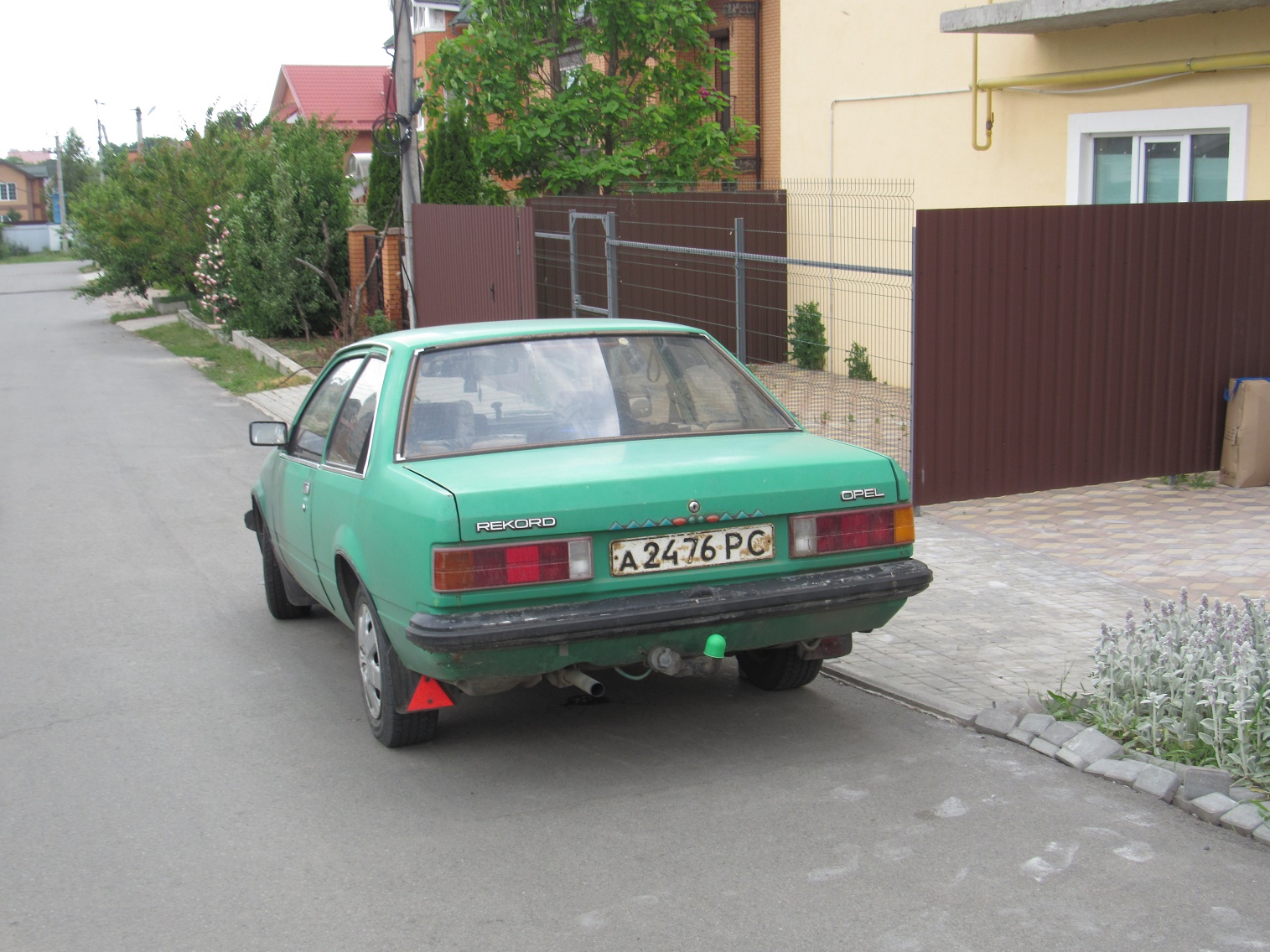а 2476 РС, Opel Rekord 5th gen 2-door Sedan (E1), 1977–1982