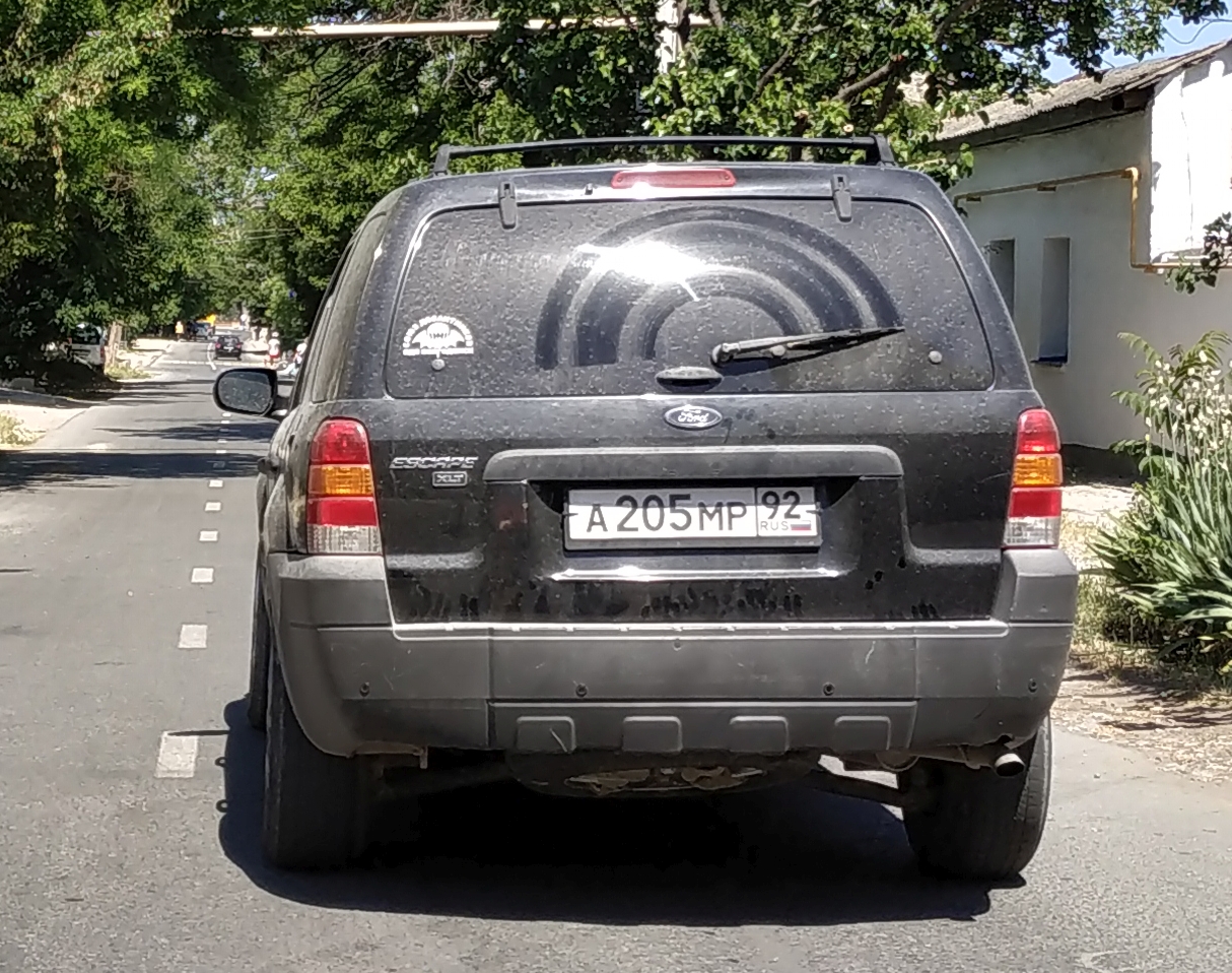 а 205 мр 92, Ford Escape 1st gen (U204/U293; BA/ZA/ZC), 2000–2008