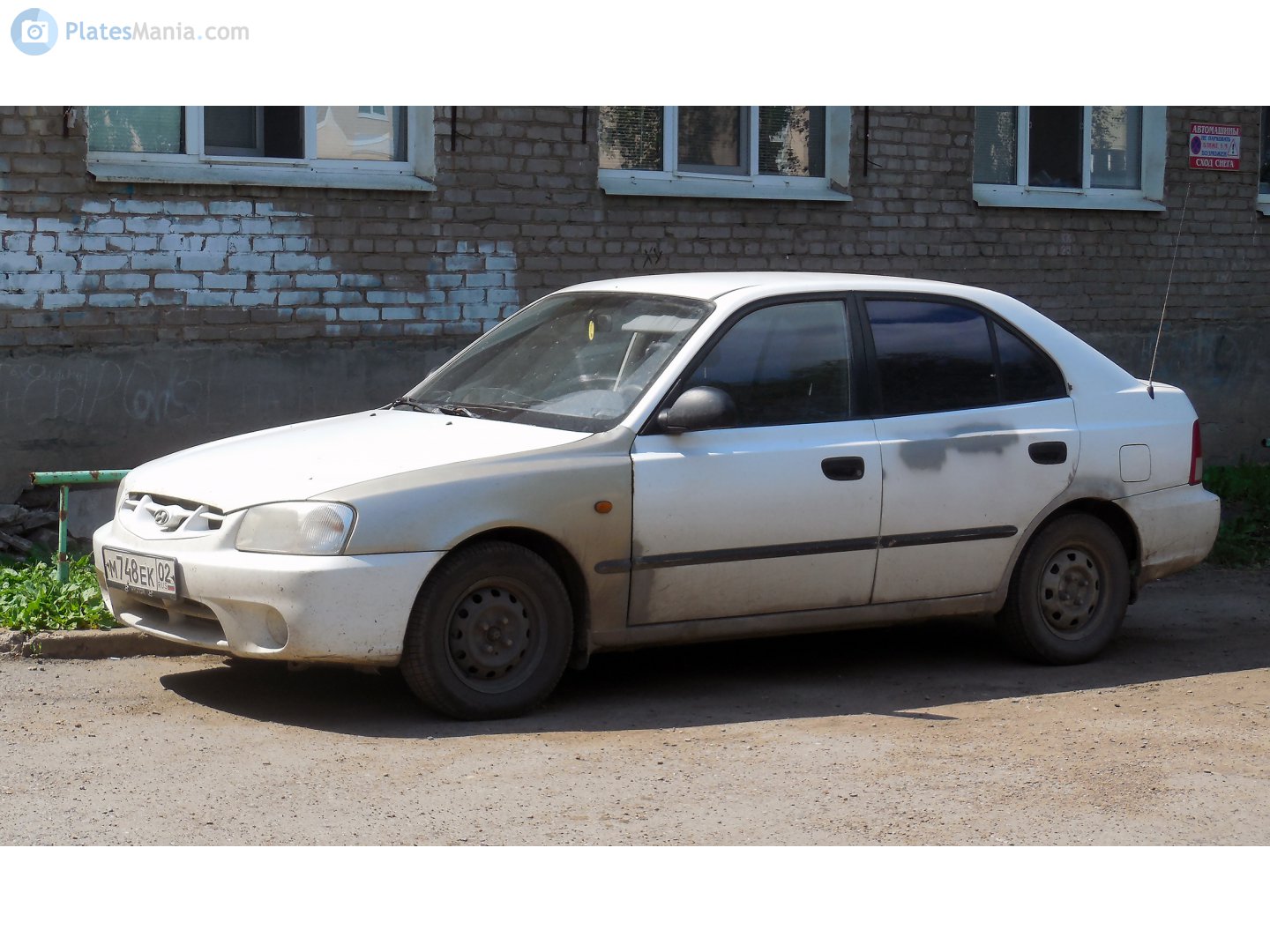 м 748 ек 02, Hyundai Verna 1st gen 5-door Hatchback (LC), 1999–2003