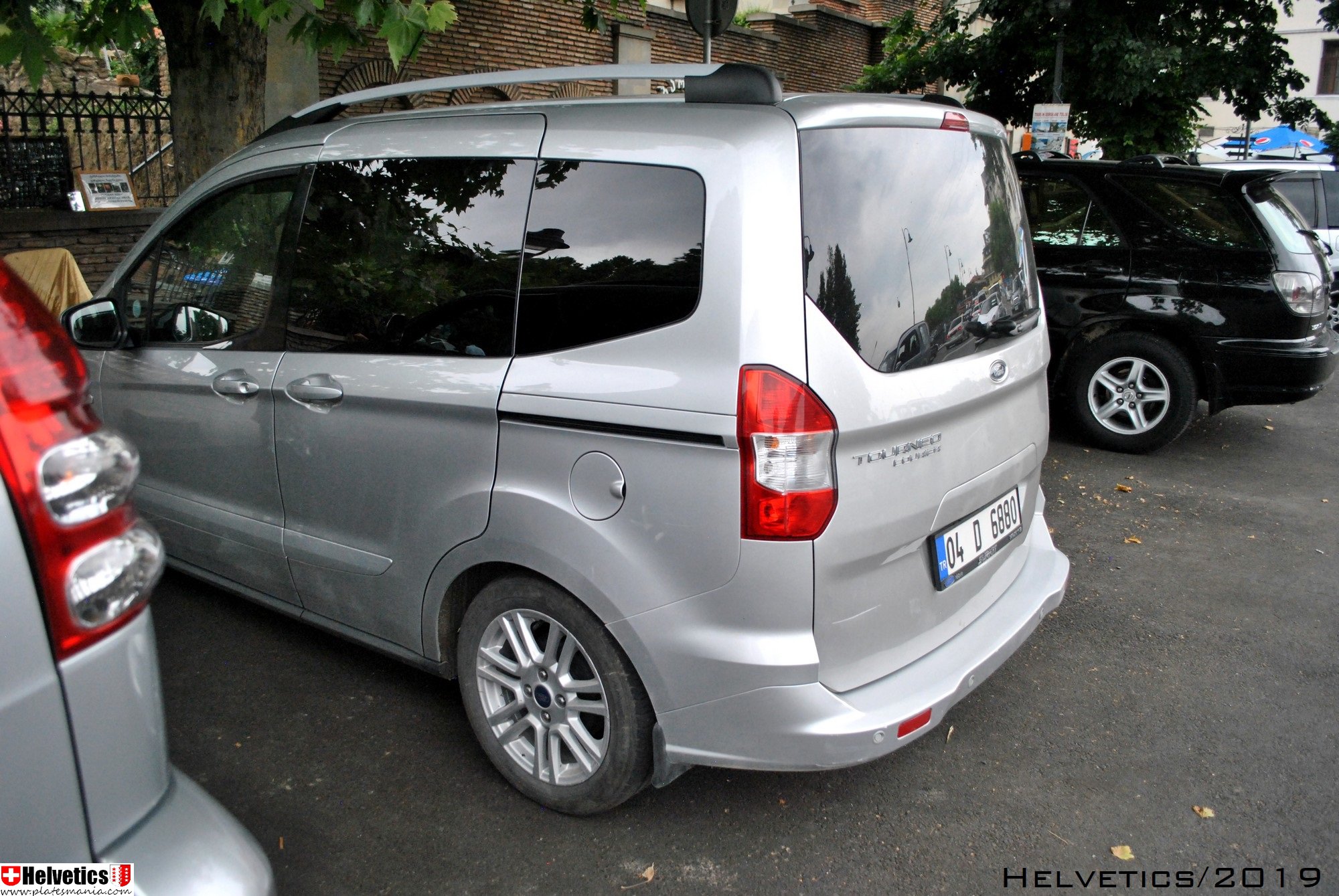 04 D 6880, Ford Tourneo Courier 1st gen (B460/JU2), 2014–