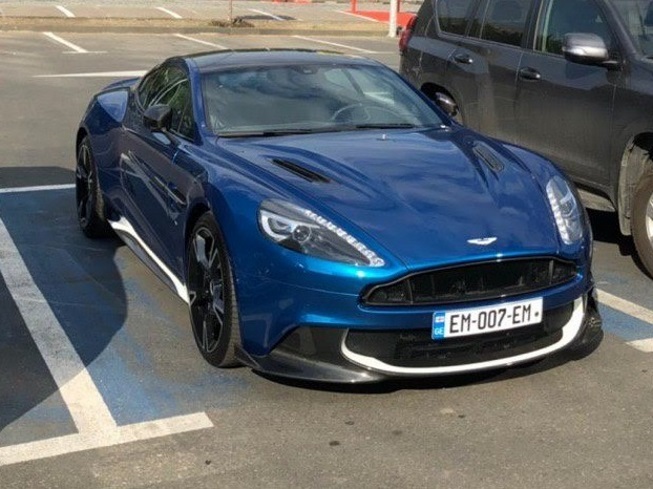 EM-007-EM, Aston Martin Vanquish 2nd gen, 2012–2018