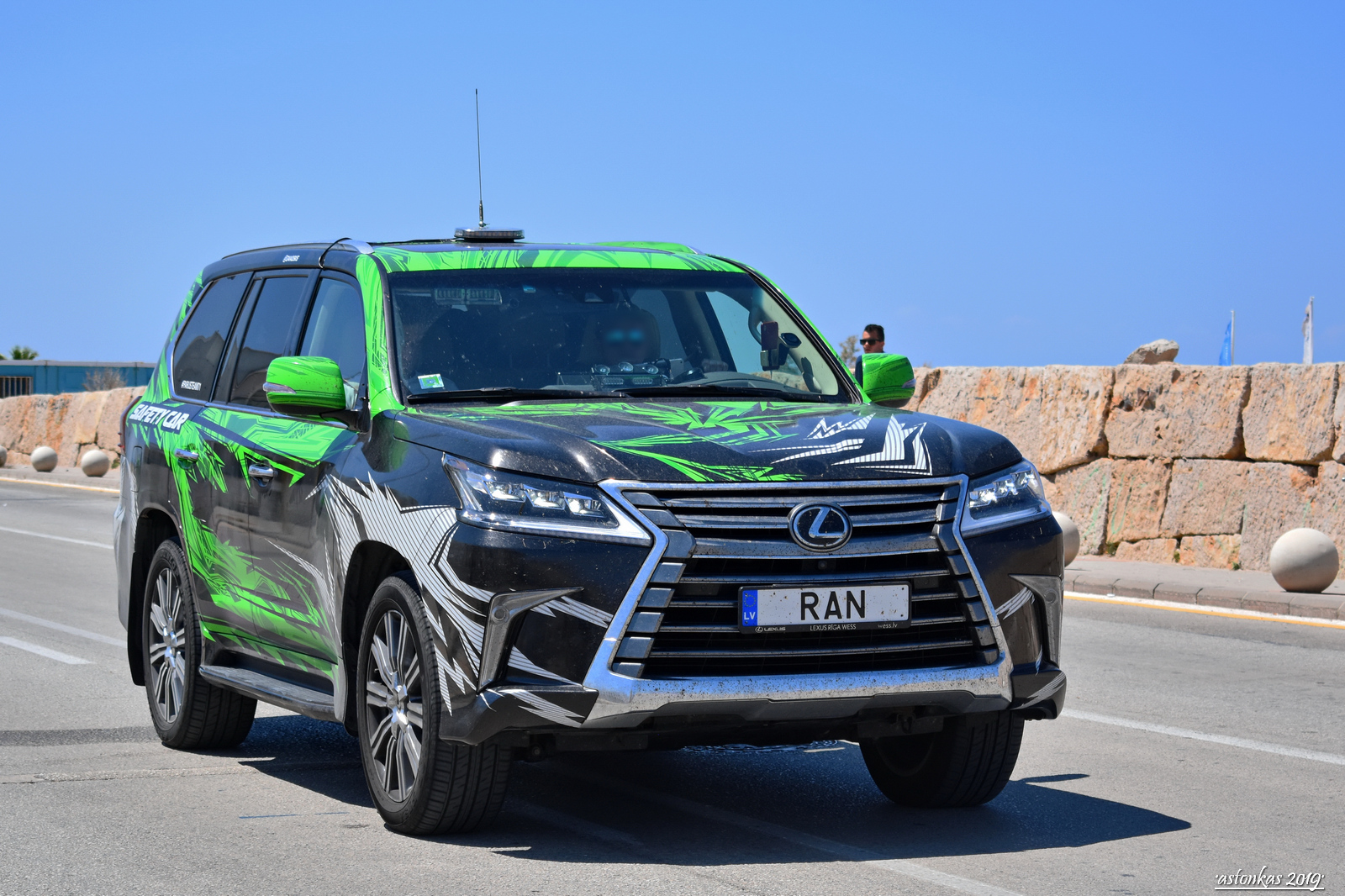 RAN, Lexus LX 3rd gen (J200), 2nd facelift, 2015–2021