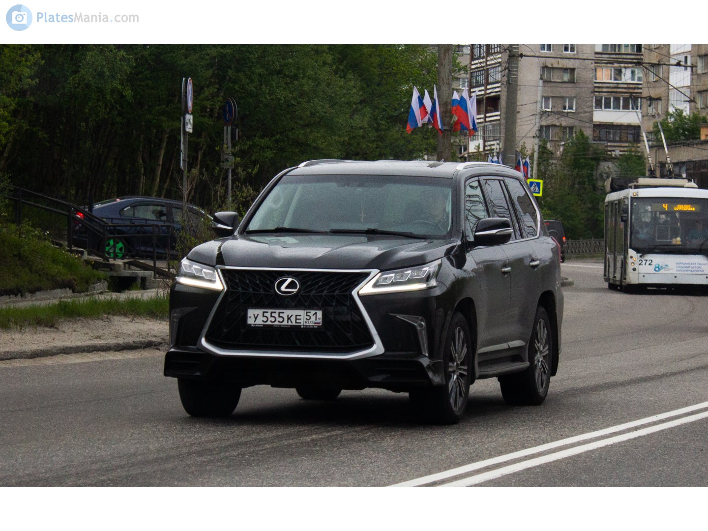 у 555 ке 51, Lexus LX 
