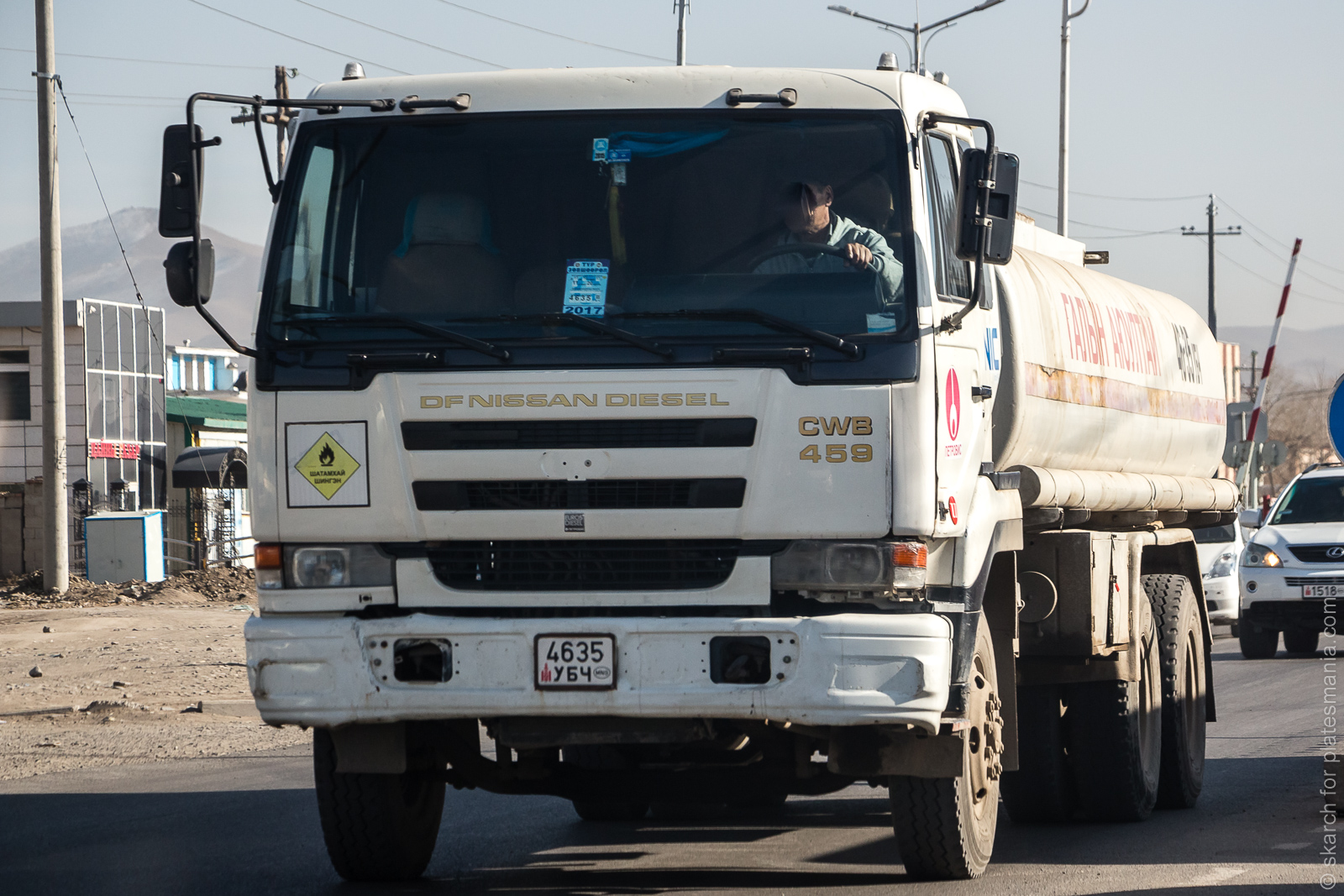 4635 УБЧ, Nissan Diesel Big Thumb 