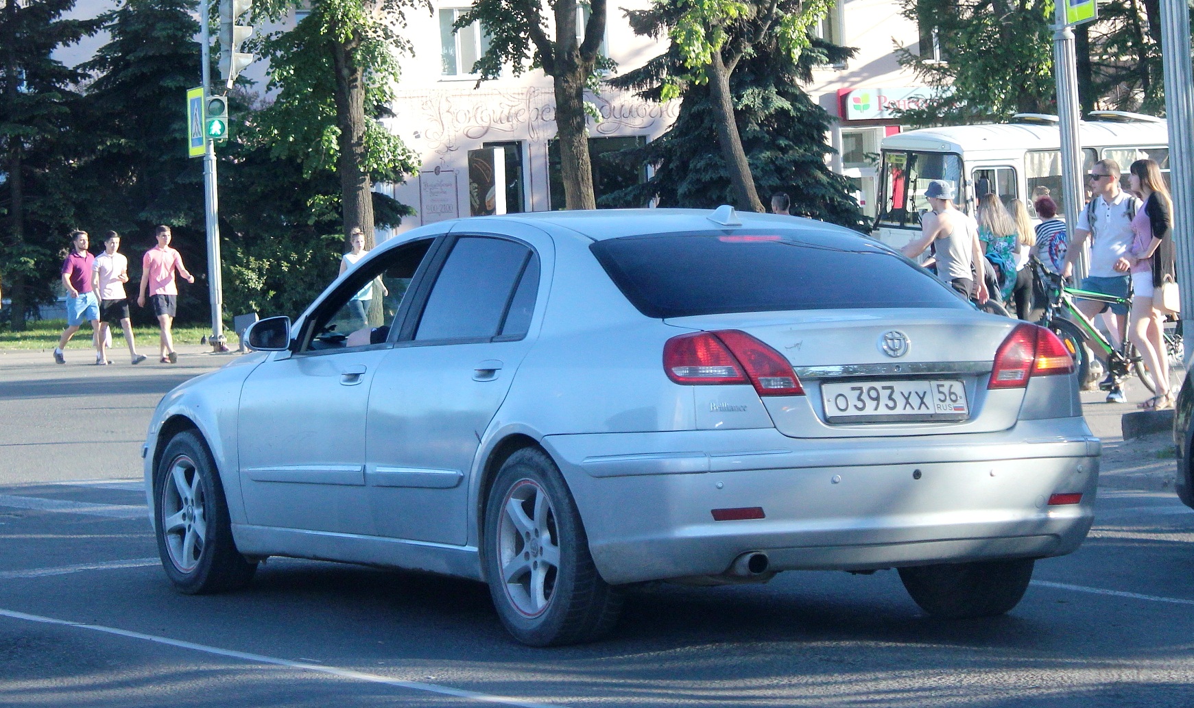 о 393 хх 56, Brilliance (Huachen Zhonghua) M2 1st gen (M2), 2006–2014