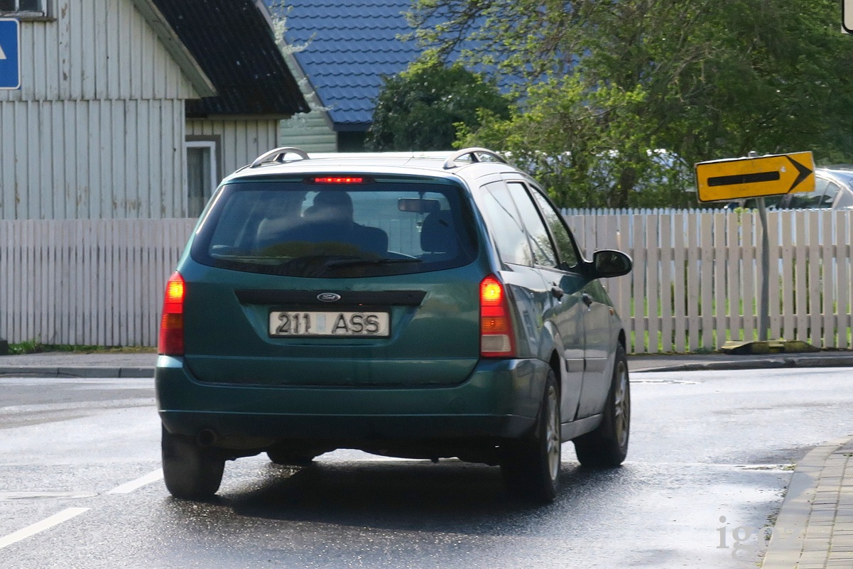 211 ASS, Ford Focus 1st gen Turnier Wagon (DNW; C170), 1998–2005