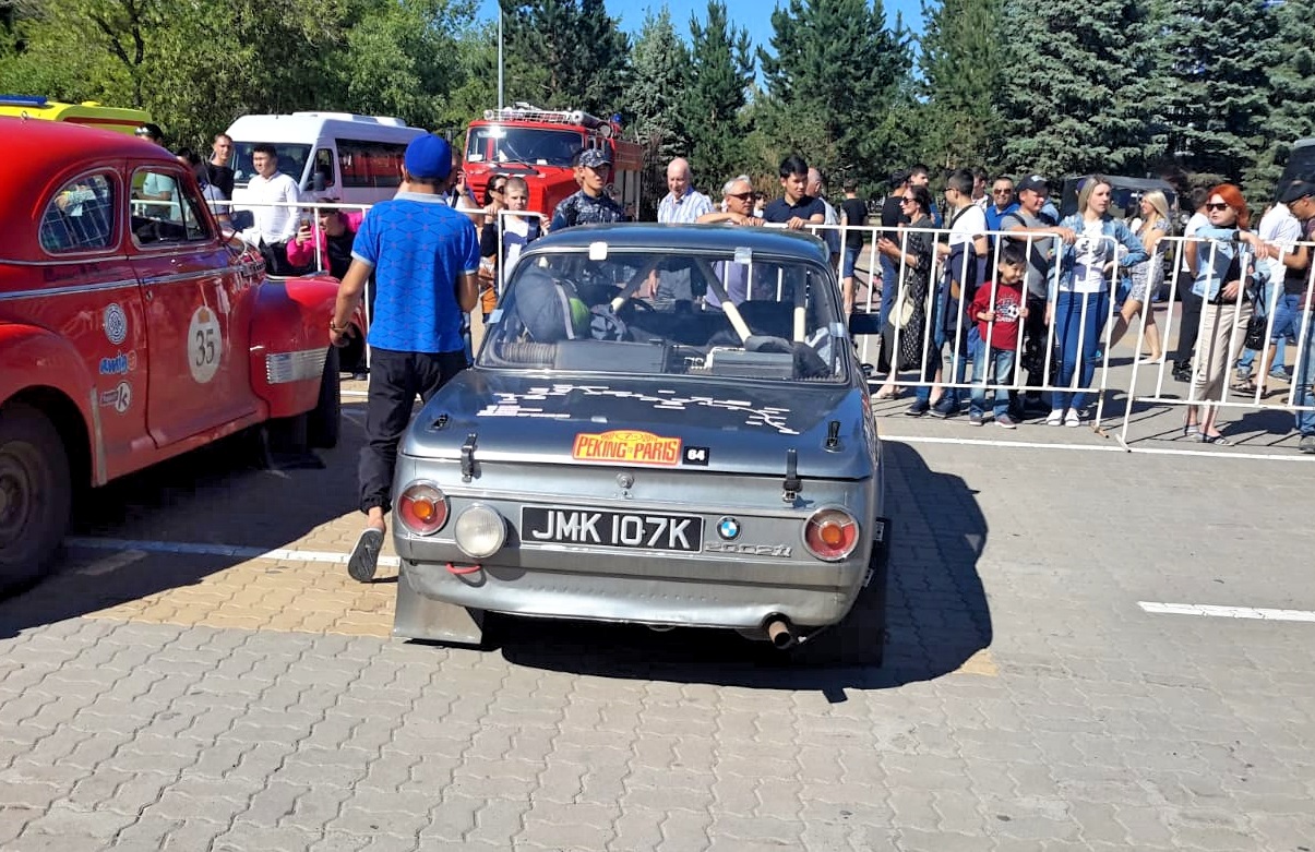 JMK107K, BMW 02 Series 1600/1600-2/1602/1802/2002 2-door Sedan (114/E10), 1966–1973