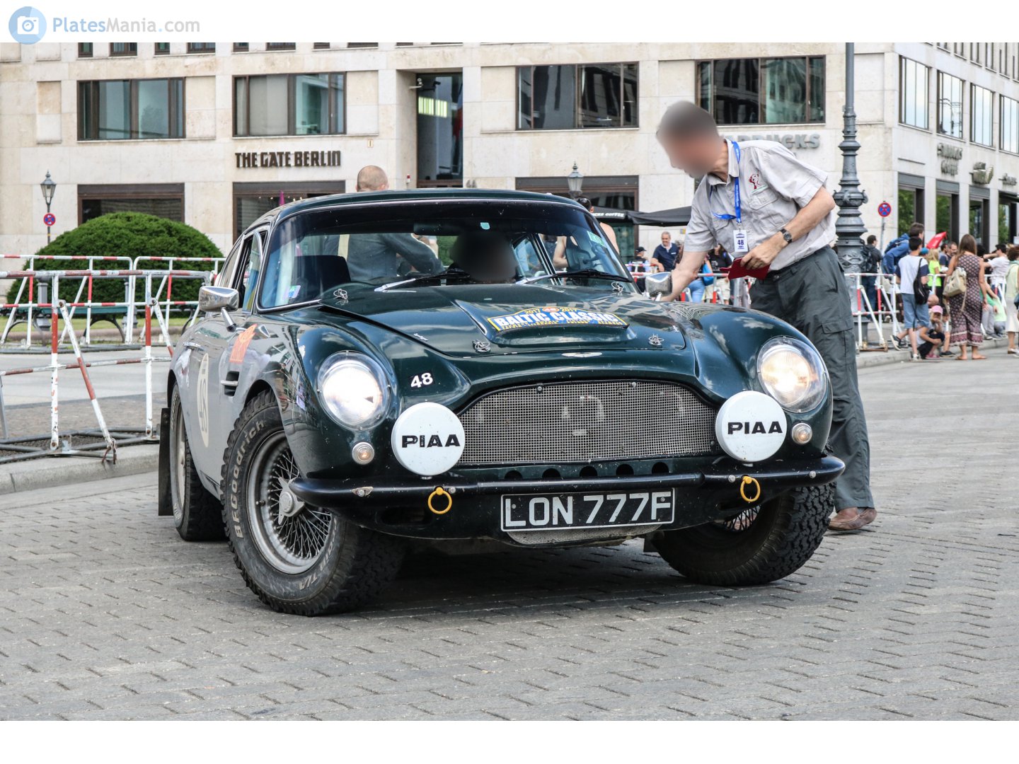 LON777F, Aston Martin DB6 Coupé, 1965–1970