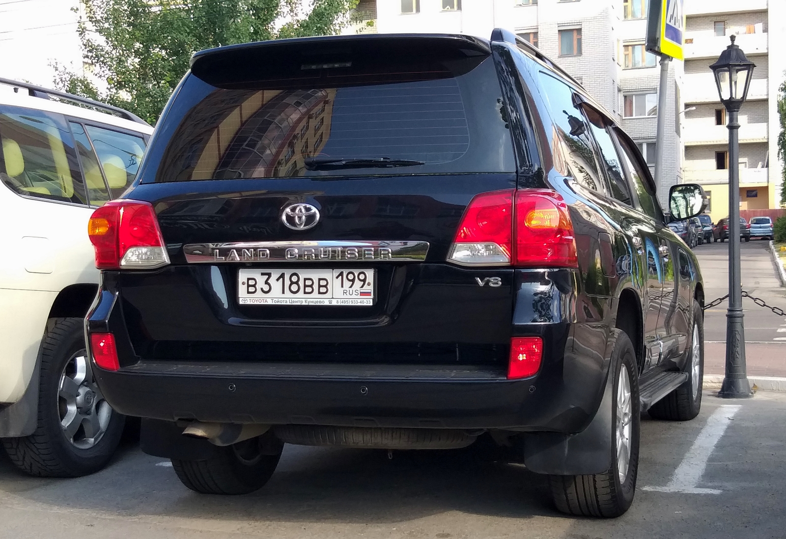 в 318 вв 199, Toyota Land Cruiser 200 (J200), 1st facelift, 2011–2015