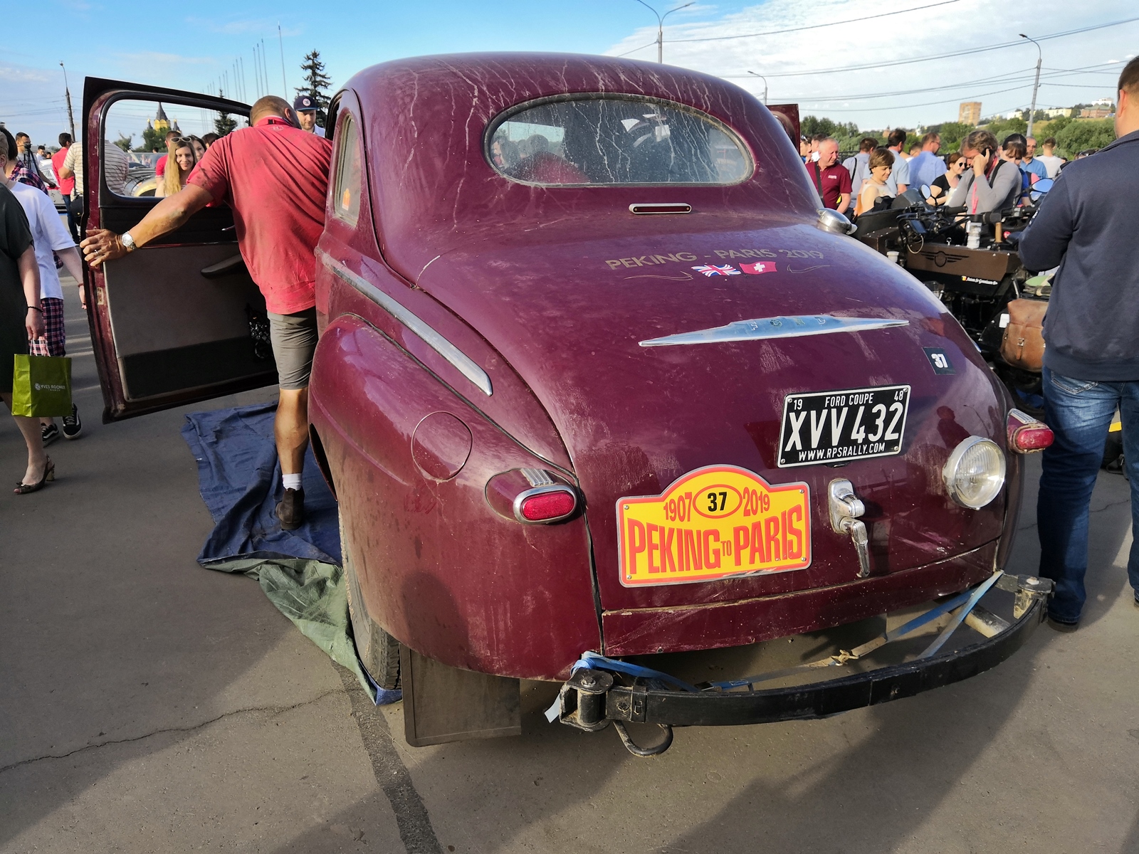 XVV432, Ford Super Deluxe 